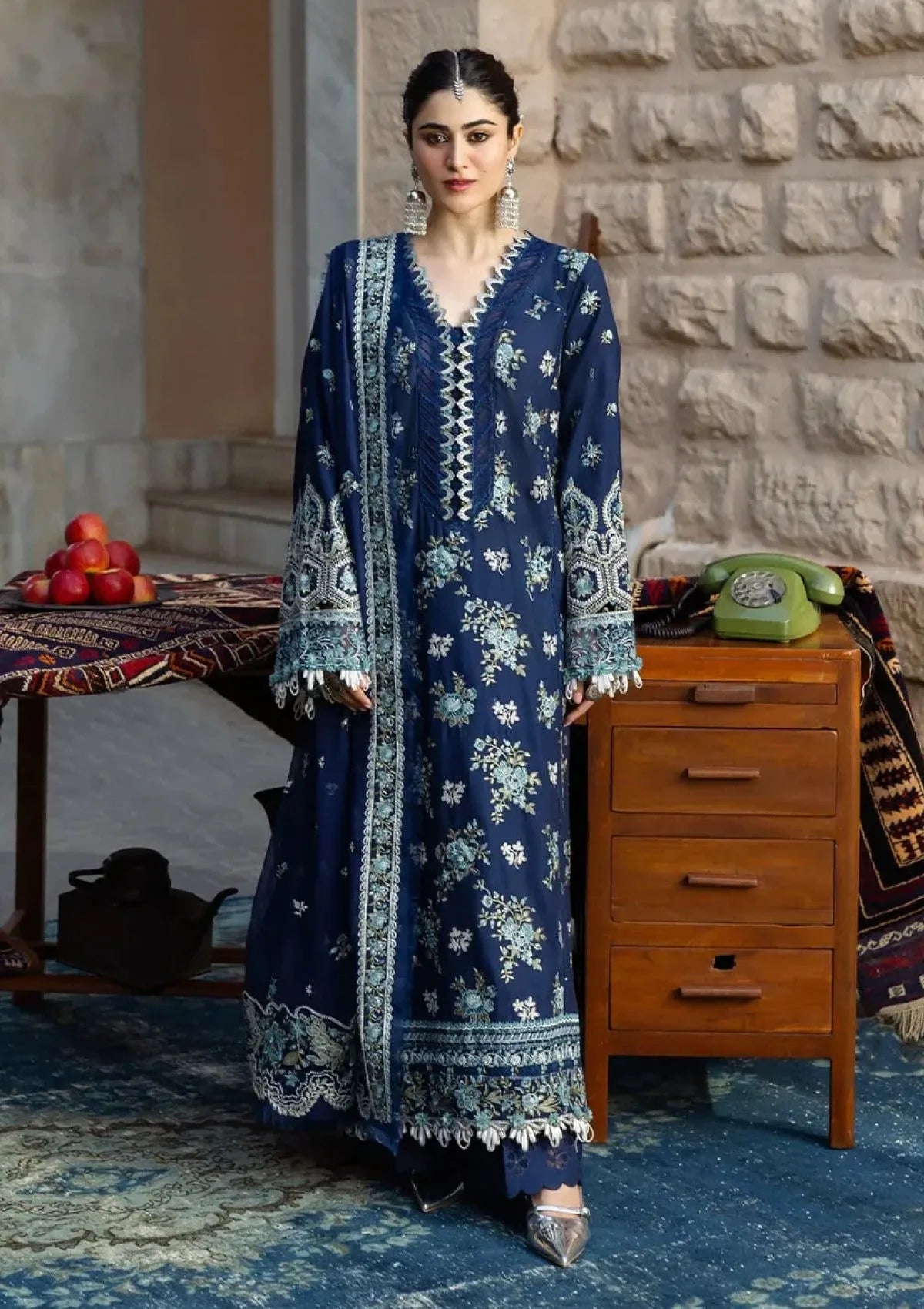 Tahira - Luxury Lawn 3PC Chikenkari Heavy Embroidered Suit | ZF-084 Summer Luxe '26