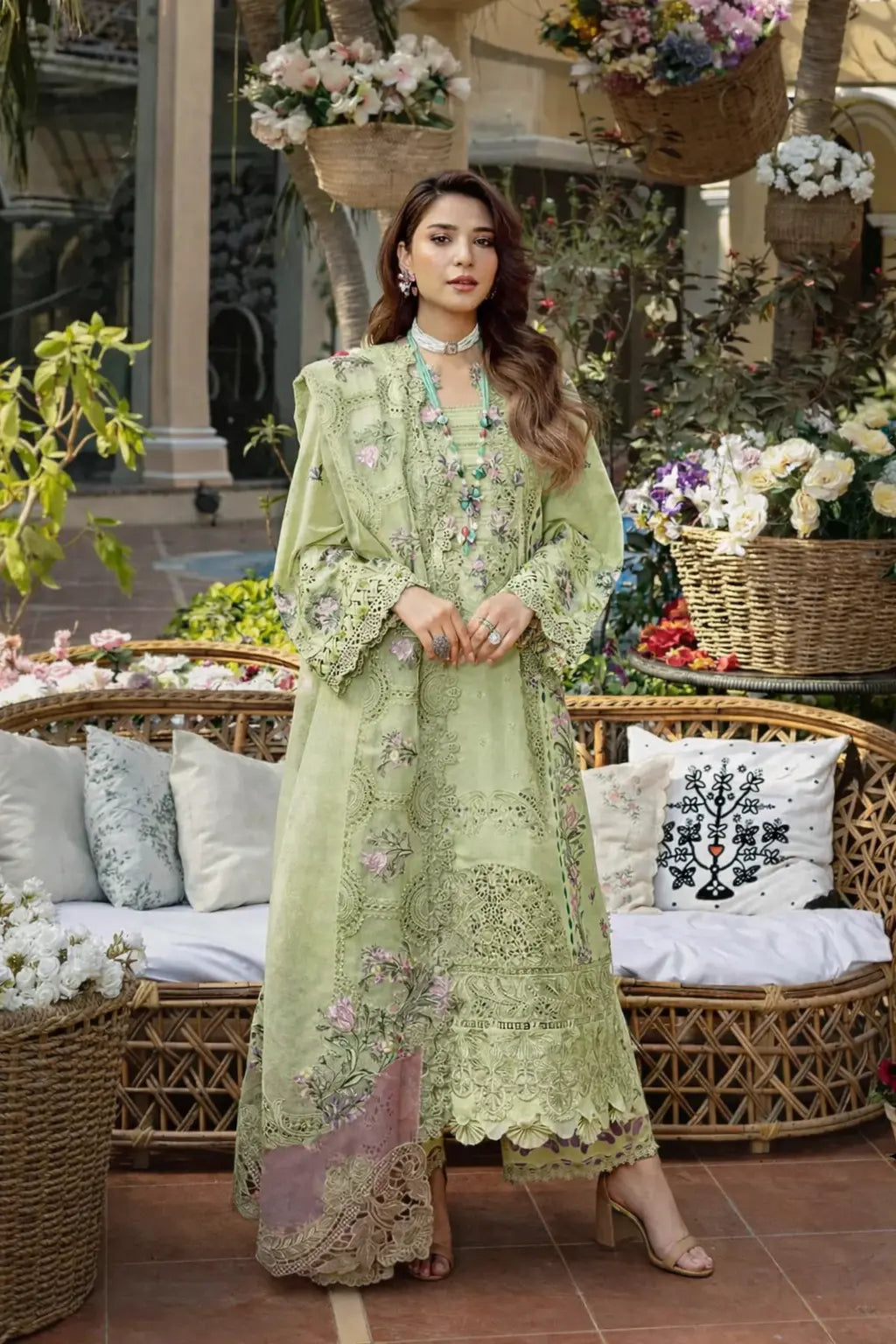 Rangreza - Zf-08 Luxury Lawn 3PC Chikenkari Heavy Embroidered Suit | Summer Luxe '26