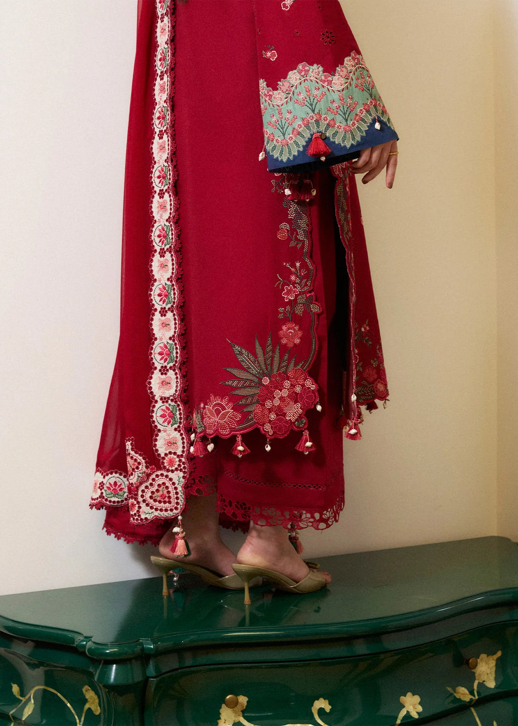 Gul e Rukh - Luxury 3PC Chikenkari Heavy Embroidered Suit | EA- 108  Luxe '26