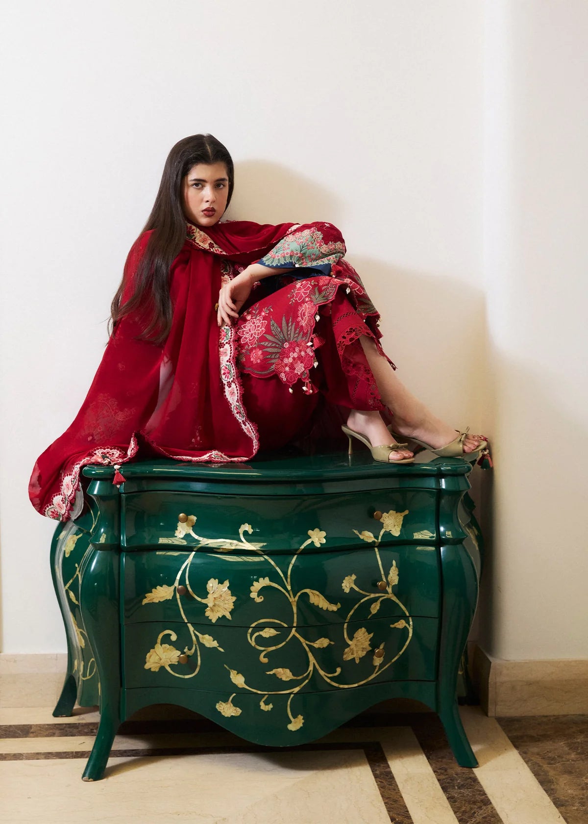 Gul e Rukh - Luxury 3PC Chikenkari Heavy Embroidered Suit | EA- 108  Luxe '26