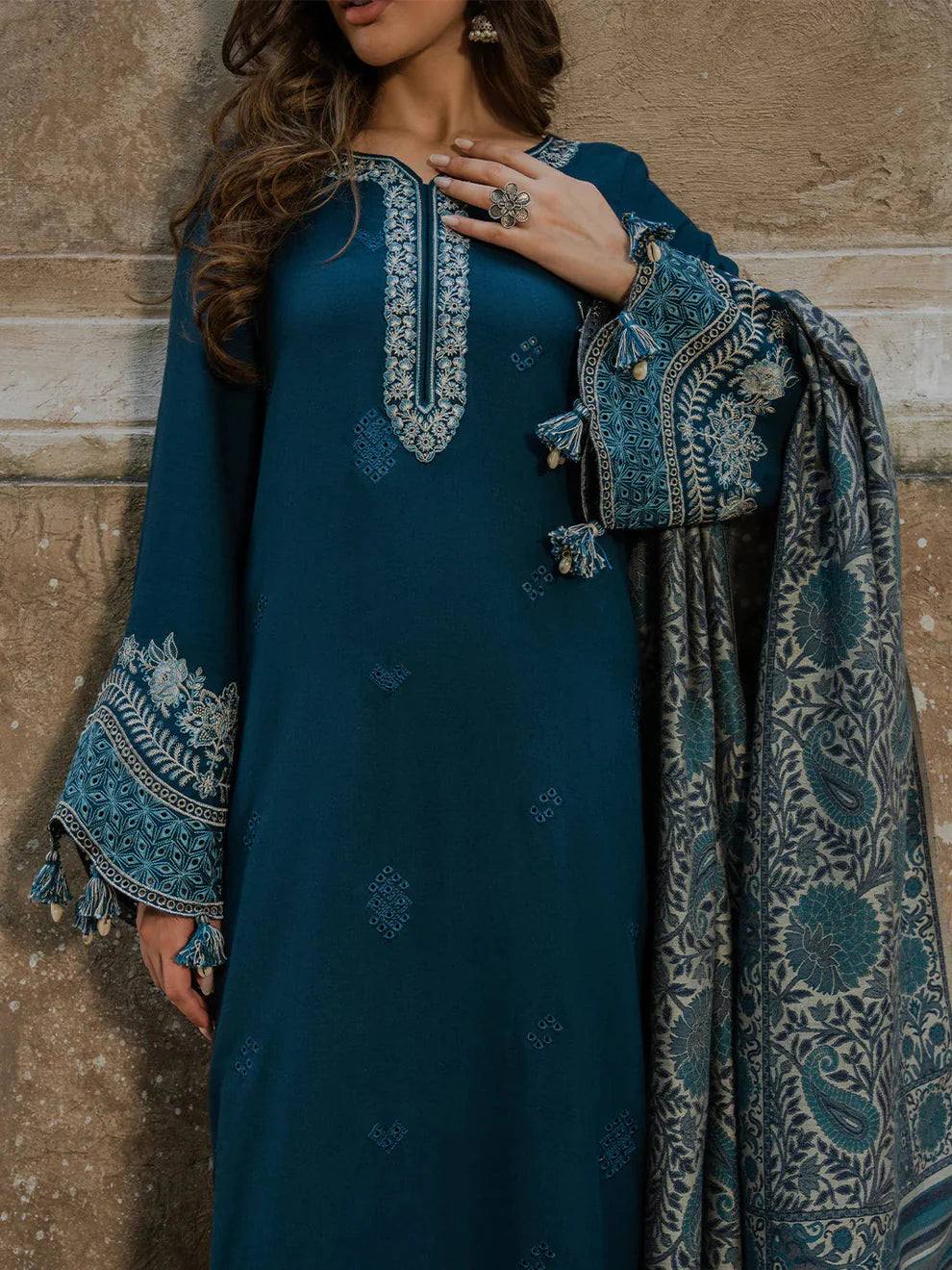 Farnaz - Luxury Lawn 3PC Chikenkari Heavy Embroidered Suit | EA-090 Summer Luxe '26